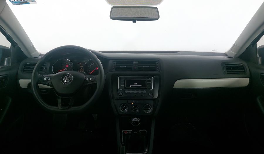 Volkswagen Jetta 2.5 TRENDLINE MT Sedan 2017