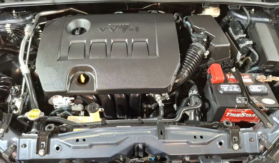 Toyota Corolla 1.8 BASE CVT Sedan 2015
