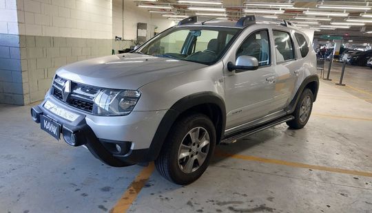 Renault • Duster