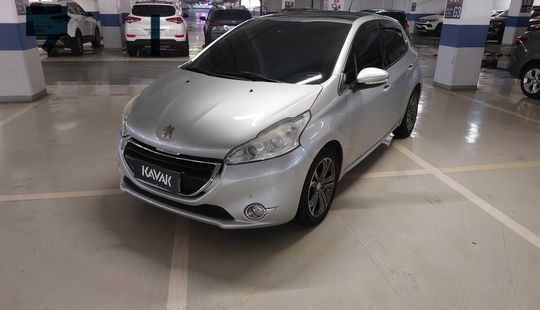 Peugeot • 208