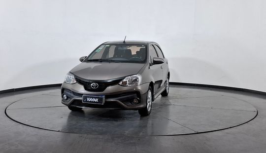 Toyota • Etios