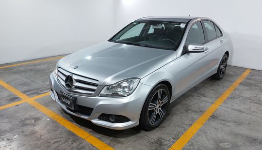 Mercedes Benz • Clase C