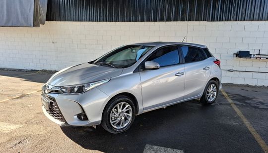 Toyota • Yaris