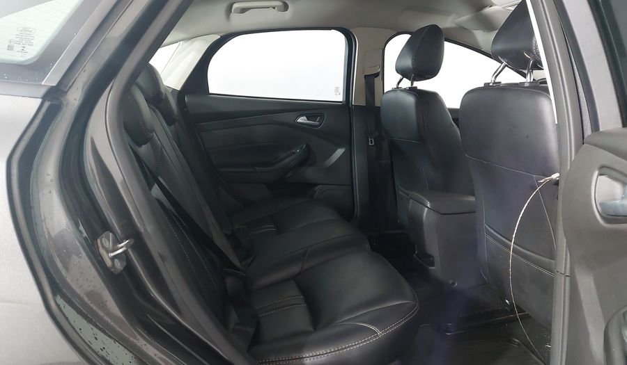 Ford Focus SE PLUS FASTBACK Sedan 2018