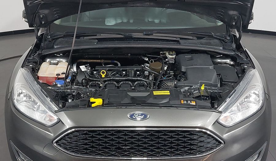 Ford Focus SE PLUS FASTBACK Sedan 2018