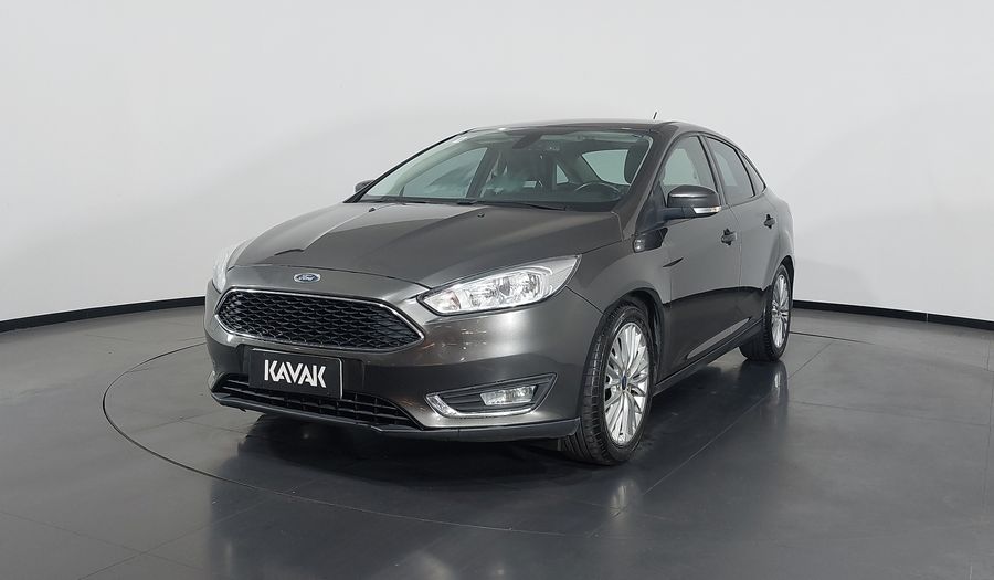 Ford Focus SE PLUS FASTBACK Sedan 2018