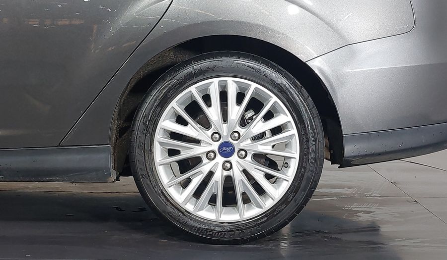Ford Focus SE PLUS FASTBACK Sedan 2018