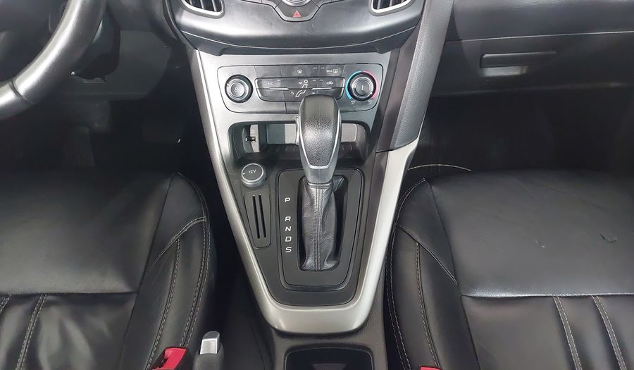 Ford Focus SE PLUS FASTBACK Sedan 2018