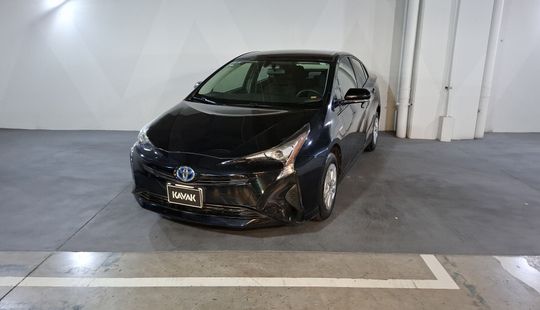 Toyota • Prius