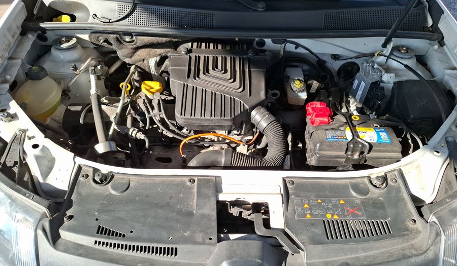 Renault Logan 1.6 EXPRESSION Sedan 2017