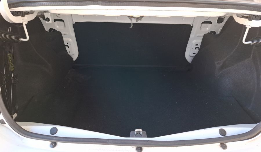 Renault Logan 1.6 EXPRESSION Sedan 2017