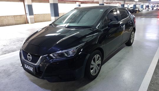 Nissan • Versa