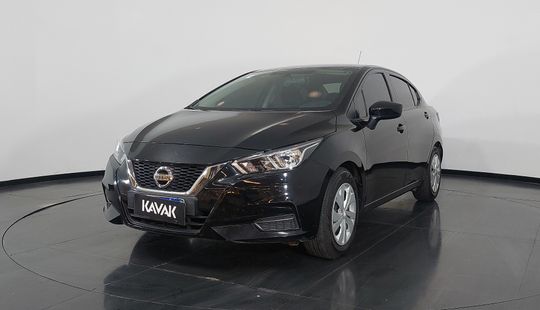 Nissan • Versa