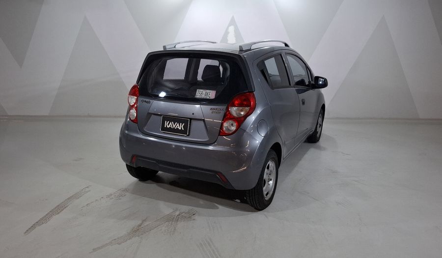 Chevrolet Spark Classic 1.2 LS A MT Hatchback 2016