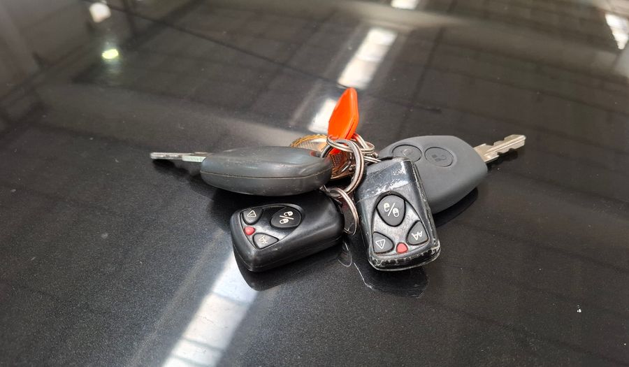 Renault Clio 1.1 DYNAMIQUE SAT Hatchback 2015