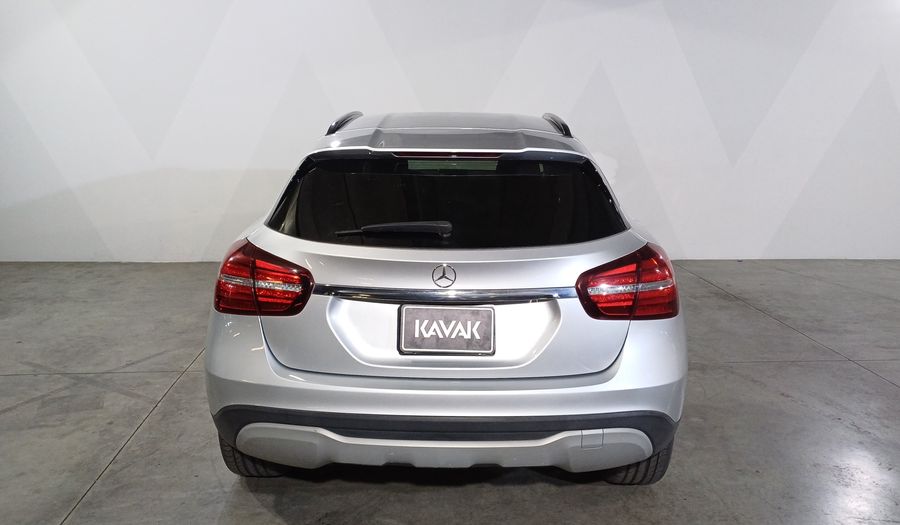 Mercedes Benz Clase Gla 1.6 GLA 200 DCT Suv 2020