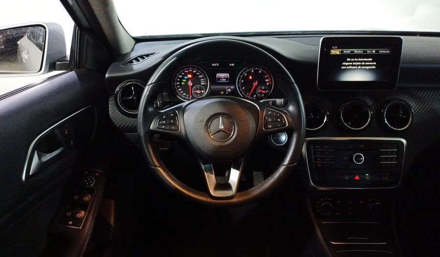 Mercedes Benz Clase Gla 1.6 GLA 200 DCT Suv 2020