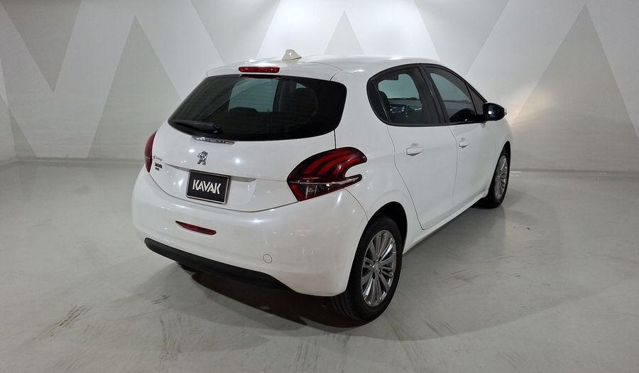 Peugeot 208 1.6 HDI ALLURE MT Hatchback 2017