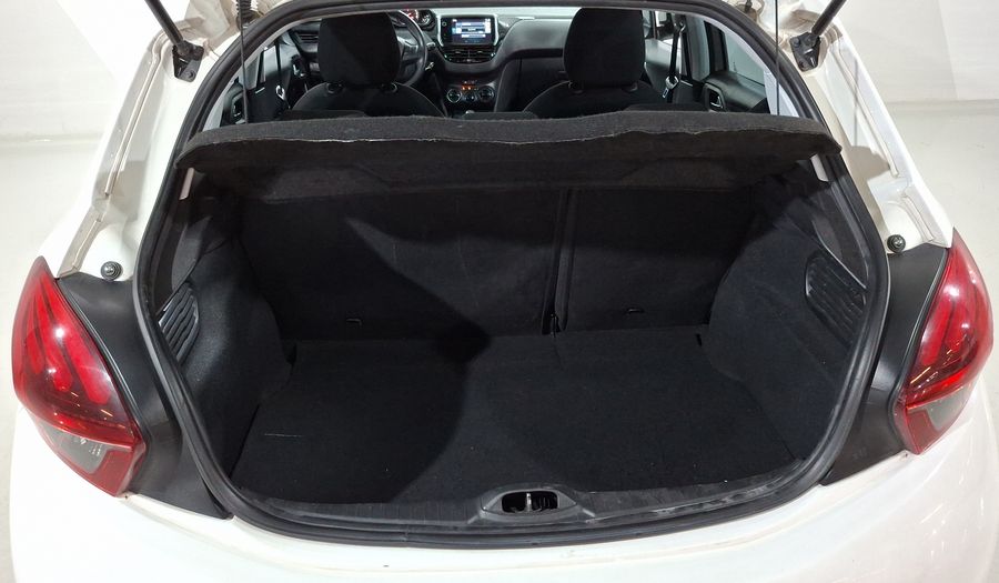 Peugeot 208 1.6 HDI ALLURE MT Hatchback 2017