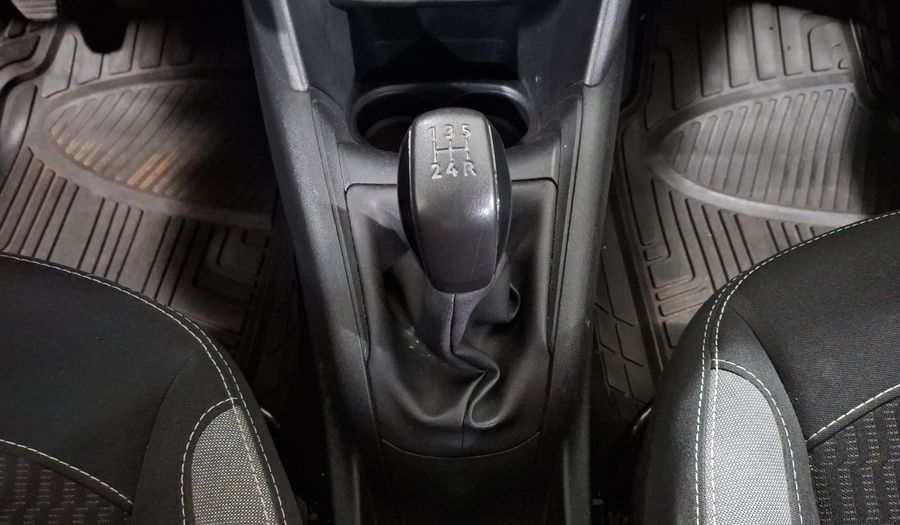Peugeot 208 1.6 HDI ALLURE MT Hatchback 2017