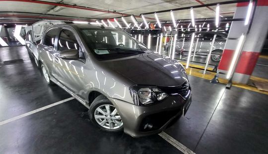 Toyota • Etios