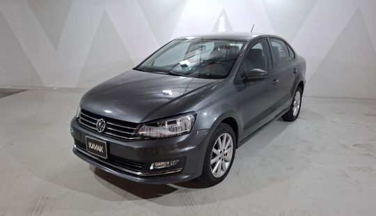 Volkswagen • Vento
