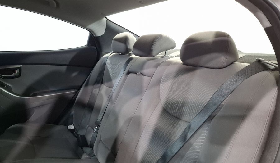 Hyundai Elantra 1.8 GLS AT Sedan 2015