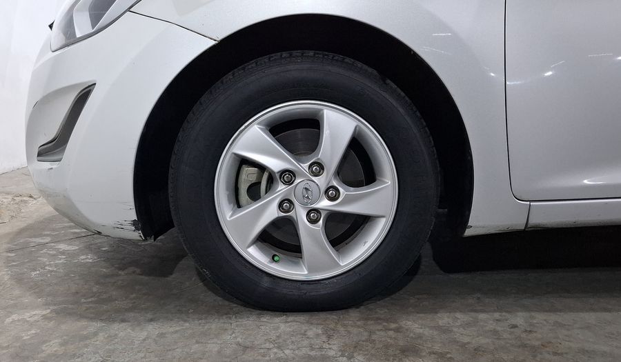 Hyundai Elantra 1.8 GLS AT Sedan 2015