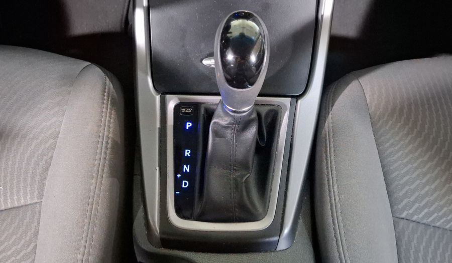 Hyundai Elantra 1.8 GLS AT Sedan 2015