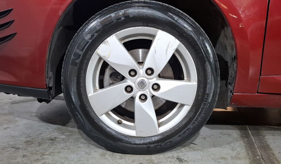 Renault Fluence 2.0 DYNAMIQUE PACK AT Sedan 2011