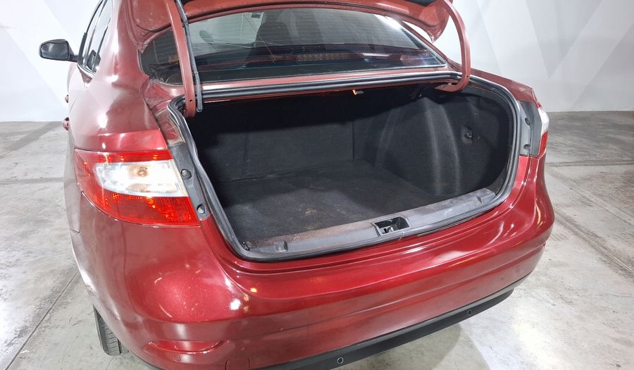 Renault Fluence 2.0 DYNAMIQUE PACK AT Sedan 2011