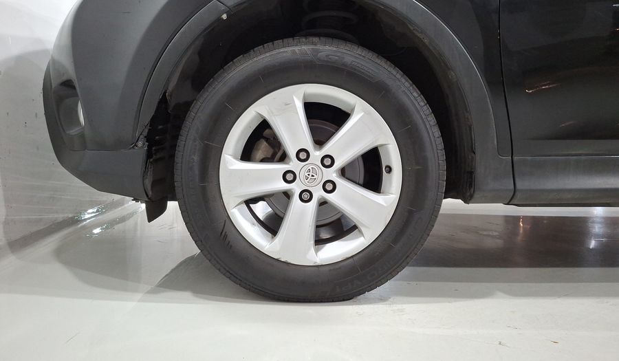 Toyota Rav4 2.5 XLE AT Suv 2013