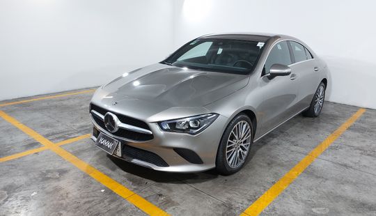 Mercedes Benz • Clase CLA
