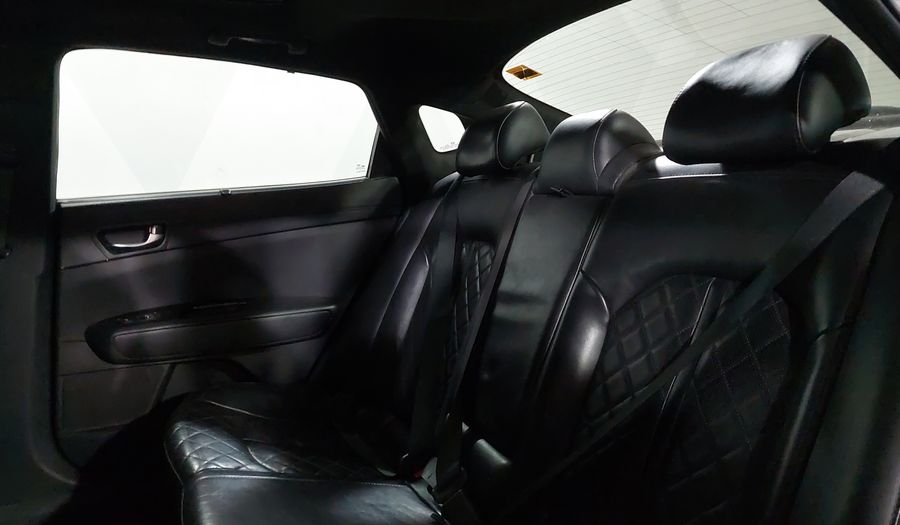 Kia Optima 2.0 TURBO GDI SXL AT Sedan 2016