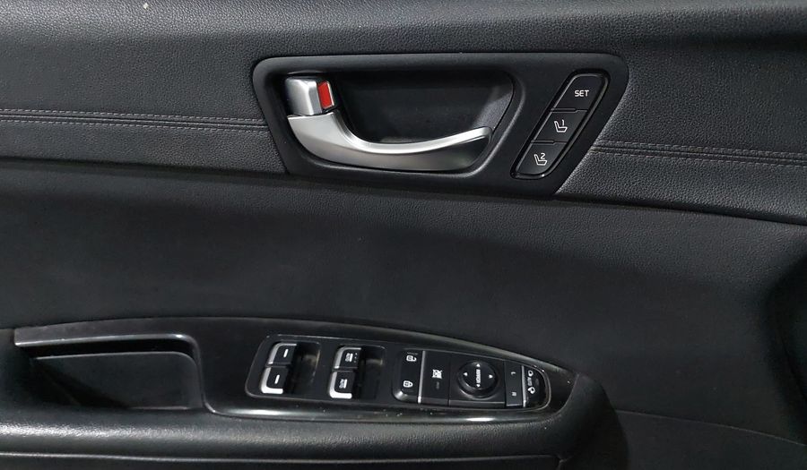 Kia Optima 2.0 TURBO GDI SXL AT Sedan 2016