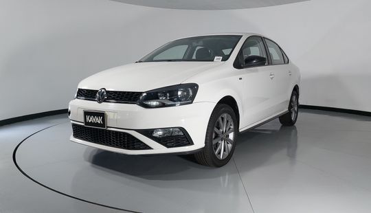 Volkswagen • Vento