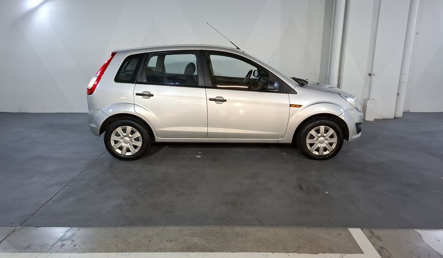 Ford Fiesta 1.6 FIESTA IKON HATCH AMBIENTE A/A MT Hatchback 2015