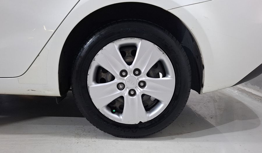 Kia Forte 2.0 LX MT Sedan 2016