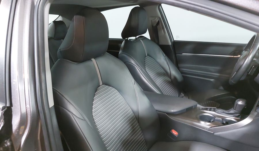 Toyota Camry 2.5 HEV SE AUTO Sedan 2023