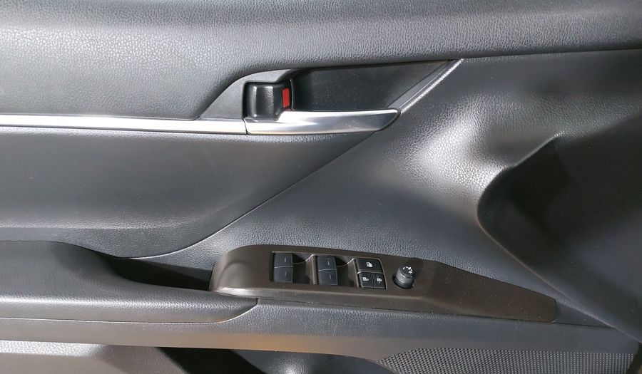 Toyota Camry 2.5 HEV SE AUTO Sedan 2023