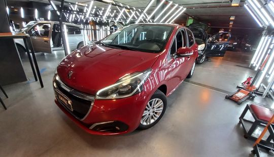 Peugeot • 208