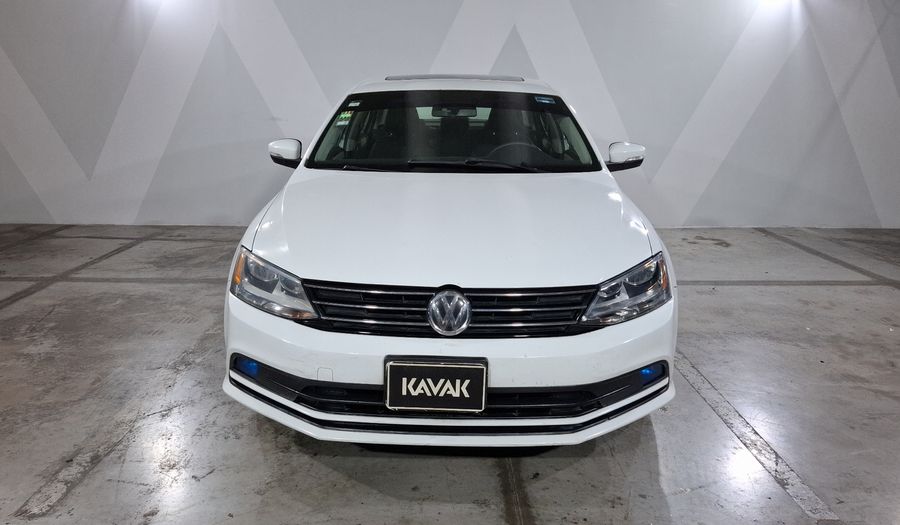 Volkswagen Jetta 2.5 COMFORTLINE TIP. BOLSAS AIRE DEL. Sedan 2016
