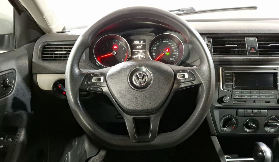 Volkswagen Jetta 2.5 COMFORTLINE TIP. BOLSAS AIRE DEL. Sedan 2016