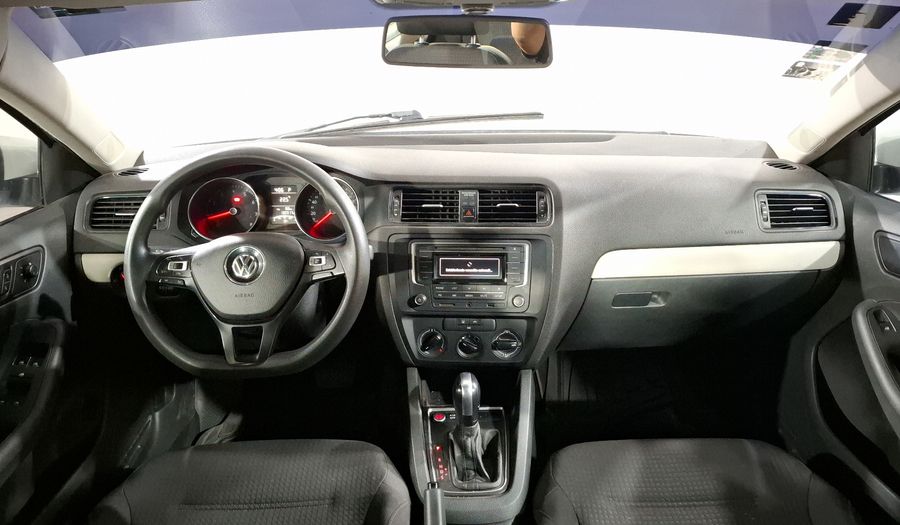 Volkswagen Jetta 2.5 COMFORTLINE TIP. BOLSAS AIRE DEL. Sedan 2016