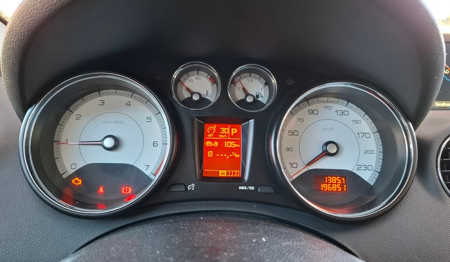 Peugeot 408 2.0 16V ALLURE+ TRIPTRONIC Sedan 2015