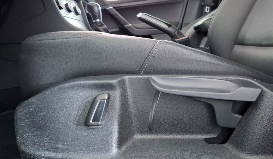 Volkswagen Golf 2.0 DSG ASISTENTE APARCAMIENTO/PIEL/RIN Hatchback 2016