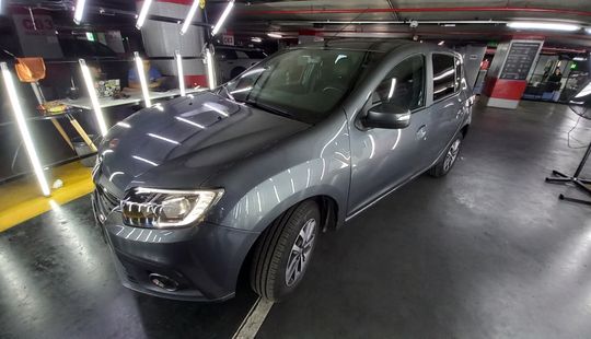 Renault • Sandero