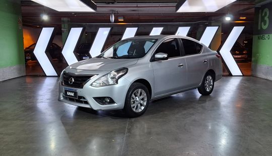 Nissan • Versa