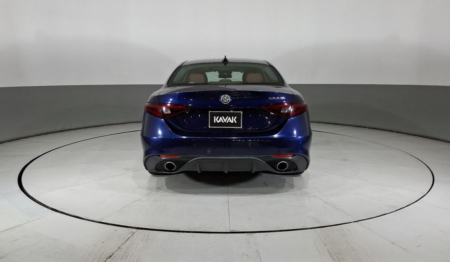 Alfa Romeo Giulia 2.0 TI Sedan 2017