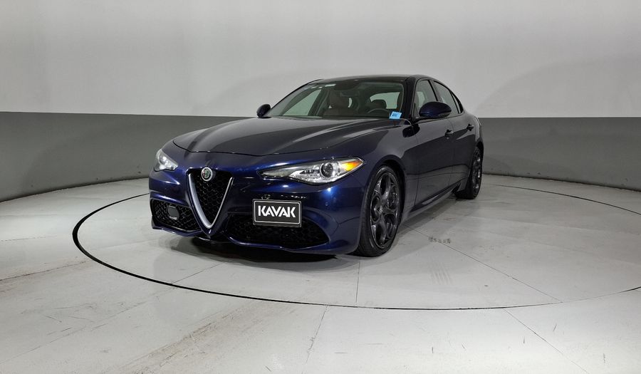 Alfa Romeo Giulia 2.0 TI Sedan 2017